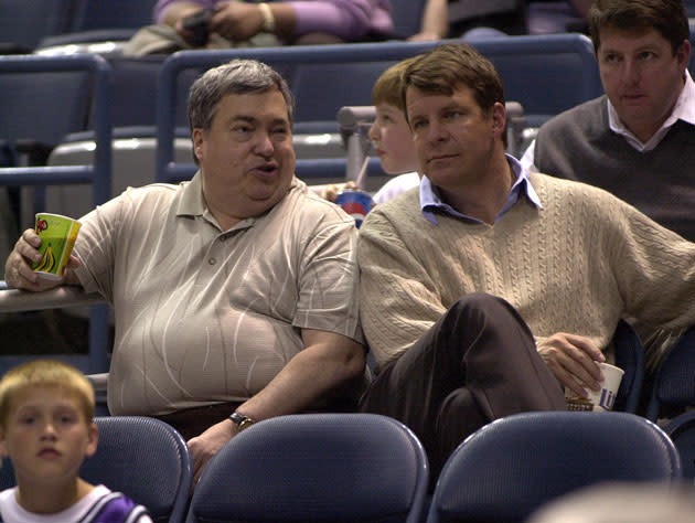 Jerry Krause and Tim Floyd. (Getty Images)