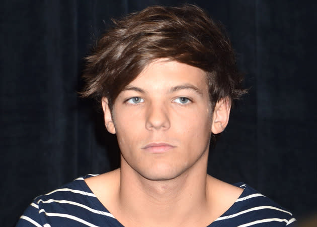 One Directions Louis Tomlinson Gets A Fright From Naked Man Outside My Xxx Hot Girl