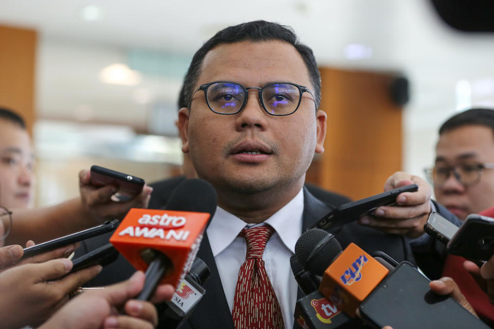 Selangor Mentri Besar Amirudin Shari speaks to reporters after a Selangor State Assembly session in Shah Alam July 31, 2019. — Picture by Yusof Mat Isa