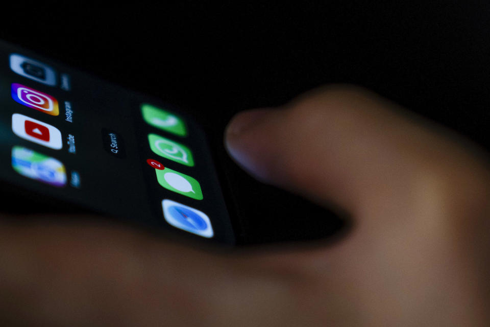 The scam impacts Apple's iMessage service on iPhones. (Getty)