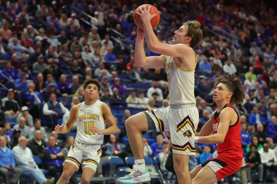 Travis Perry scored 23 points Thursday to lead Lyon County into the quarterfinals of the Sweet 16.