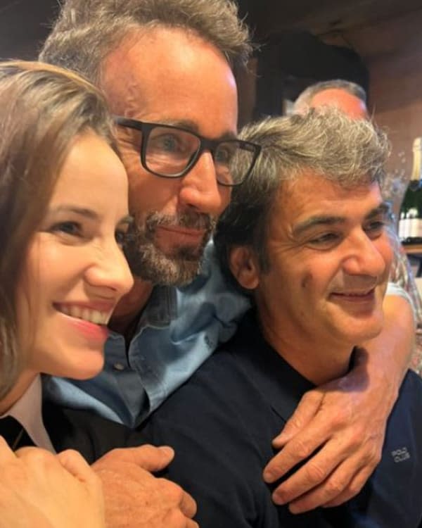 Álvaro Muñoz Escassi con Jesús Janiero y Laura Londoño