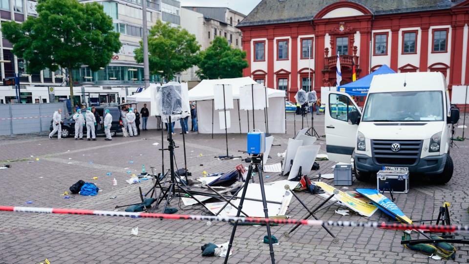 Täter nach Messerattacke weiter nicht vernehmungsfähig. (Bild: Uwe Anspach/dpa)