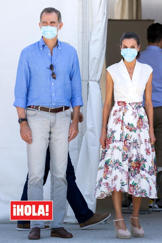 Reina Letizia, con falda de flores en Murcia