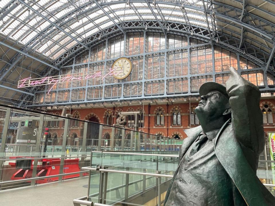 Poetry in motion: the Sir John Betjeman statue at St Pancras (Ross Lydall)