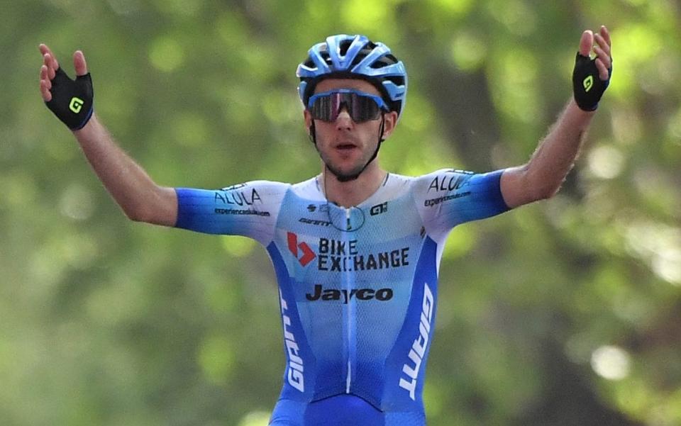 Simon Yates - Britain's Simon Yates bounces back to win thrilling Giro d'Italia stage as Richard Carapaz takes lead - REUTERS