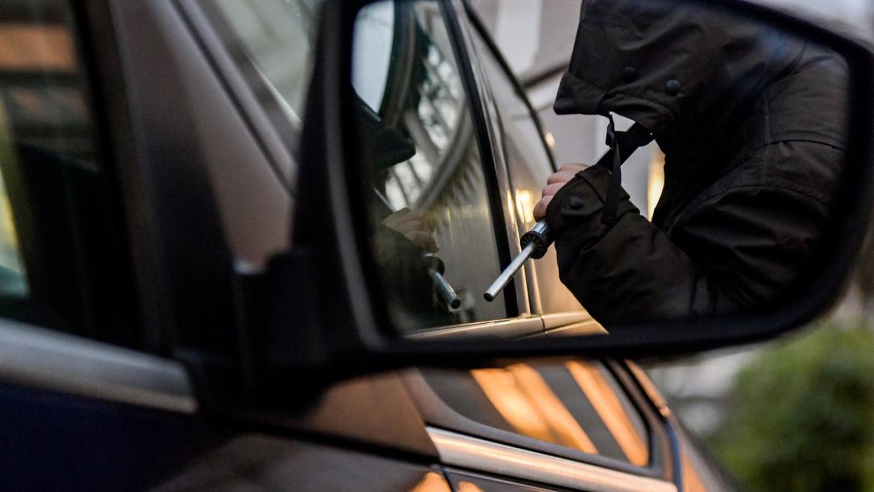 Im vergangenen Jahr verschwanden in Deutschland 16.613 Autos dauerhaft - ein Minus im Vergleich zum Vorjahr um knapp 13 Prozent. Foto: Axel Heimken