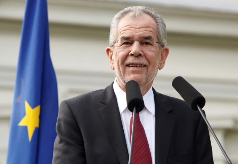 Austrian presidential candidate Alexander Van der Bellen, has at times made it easier for his oponent by coming across as too left-wing, wooden and old