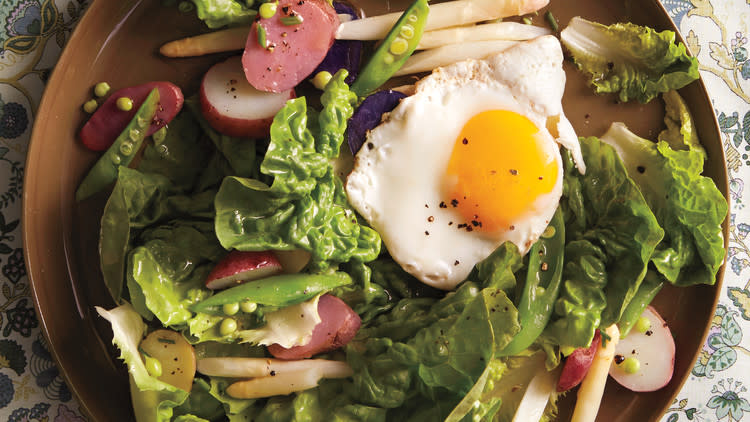 Butter-Lettuce Salad with Egg and Potatoes