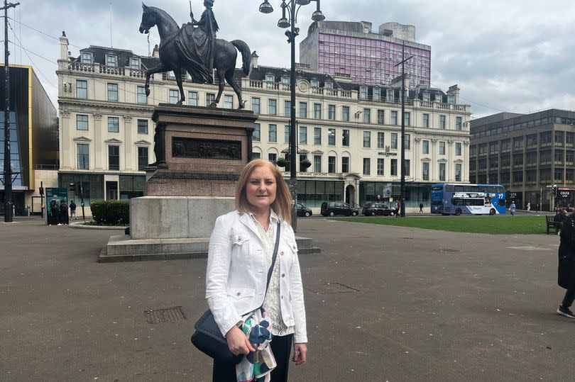 Aileen, who once went to the Met Tower when it was the college, dislikes the building