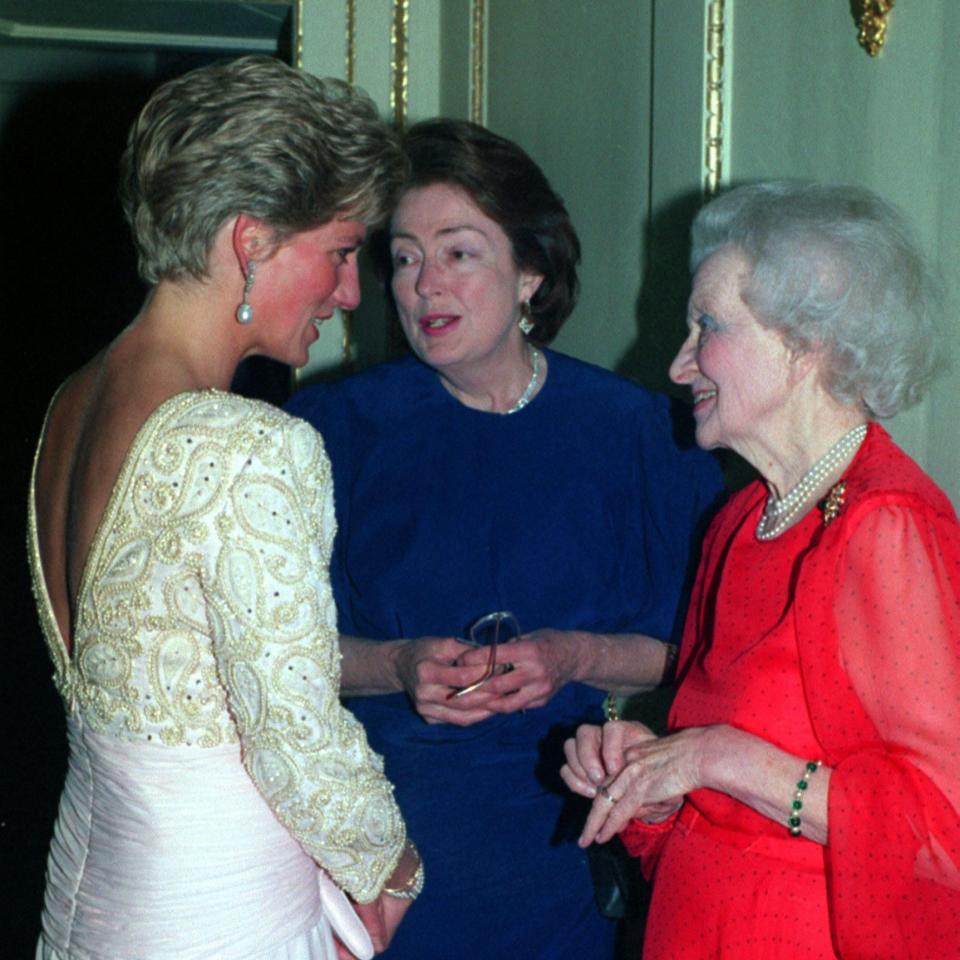 Mary Roche (centre) with her niece, Princess Diana, and Lady Fermoy
