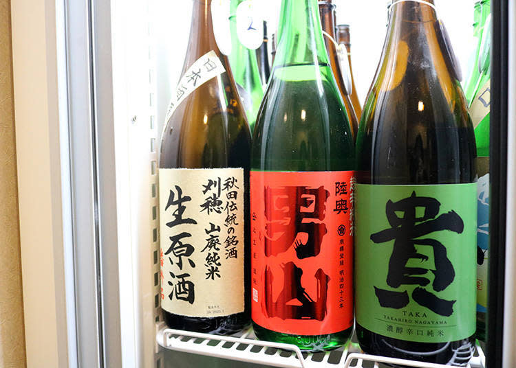 日本酒的喝到飽是自助式。可以從冰箱挑選自己喜歡的日本酒。