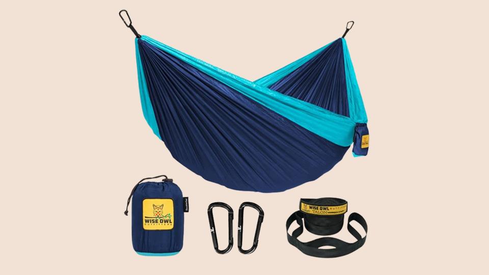 Best gifts for tweens: portable hammock.