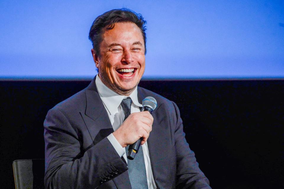 Elon Musk speaks at a meeting in Norway