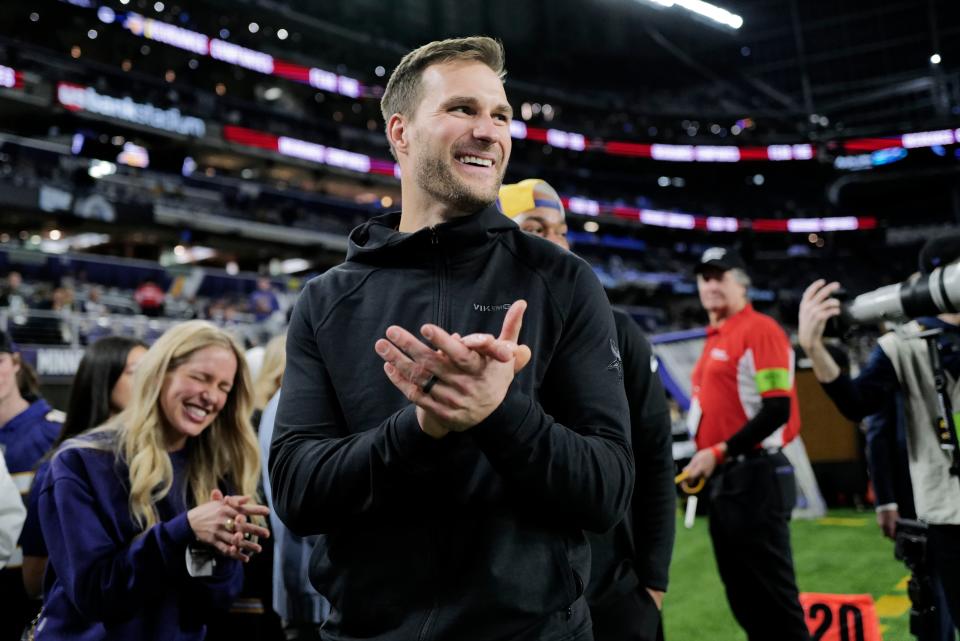 MINNEAPOLIS, MINNESOTA - DECEMBER 31: Injured quarterback Kirk Cousins #8 of the Minnesota Vikings is seen on the sideline prior to a game against the Green Bay Packers at U.S. Bank Stadium on December 31, 2023 in Minneapolis, Minnesota. (Photo by Stephen Maturen/Getty Images)