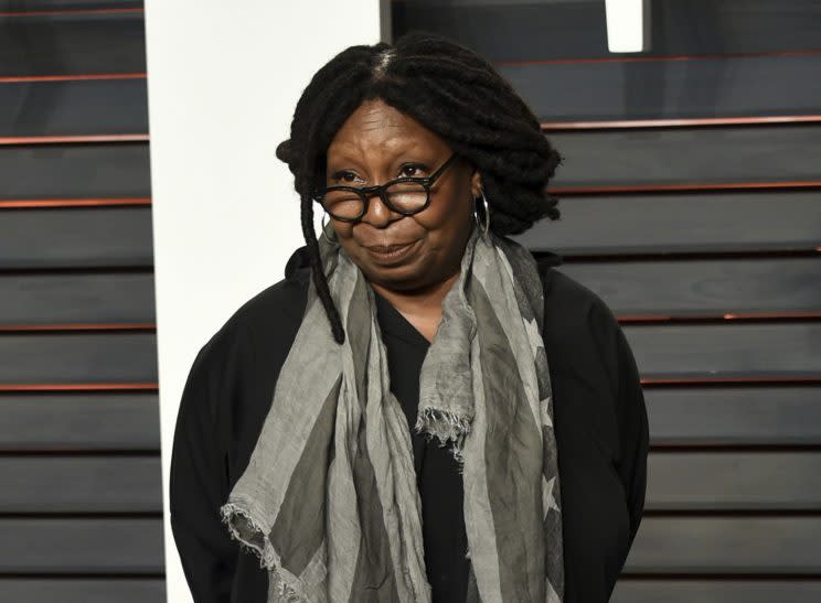 Hollywood-Star Whoopi Goldberg bewies bei einer Filmvorführung Fannähe. (Bild: Evan Agostini/Invision/AP Photo)