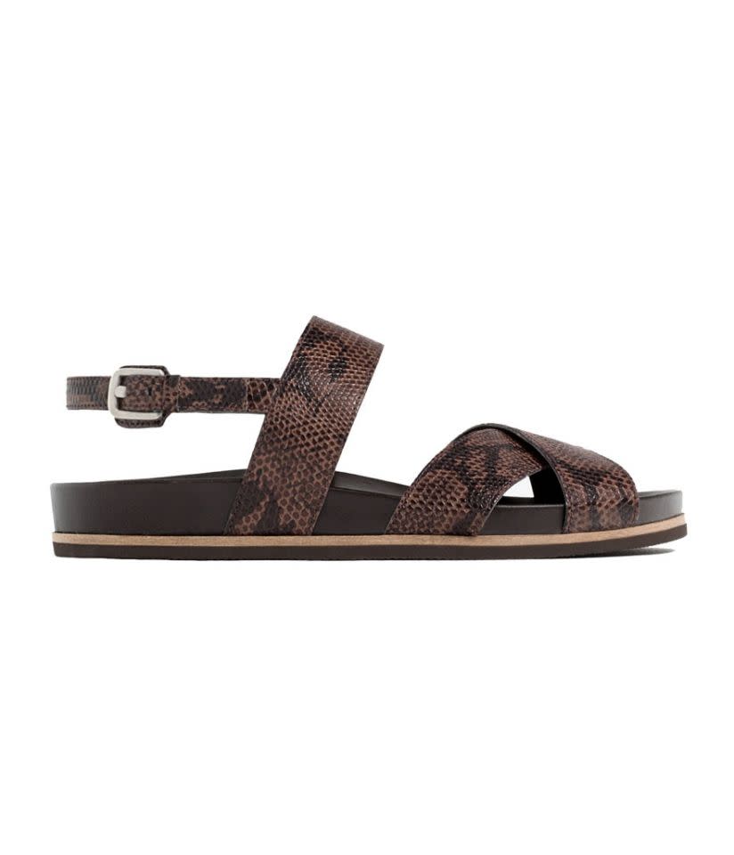 <p>30 $, <a rel="nofollow noopener" href="http://www.zara.com/us/en/sale/man/shoes/sandals-and-espadrilles/animal-print-sandals-c541798p3391528.html" target="_blank" data-ylk="slk:zara.com;elm:context_link;itc:0;sec:content-canvas" class="link ">zara.com</a></p>