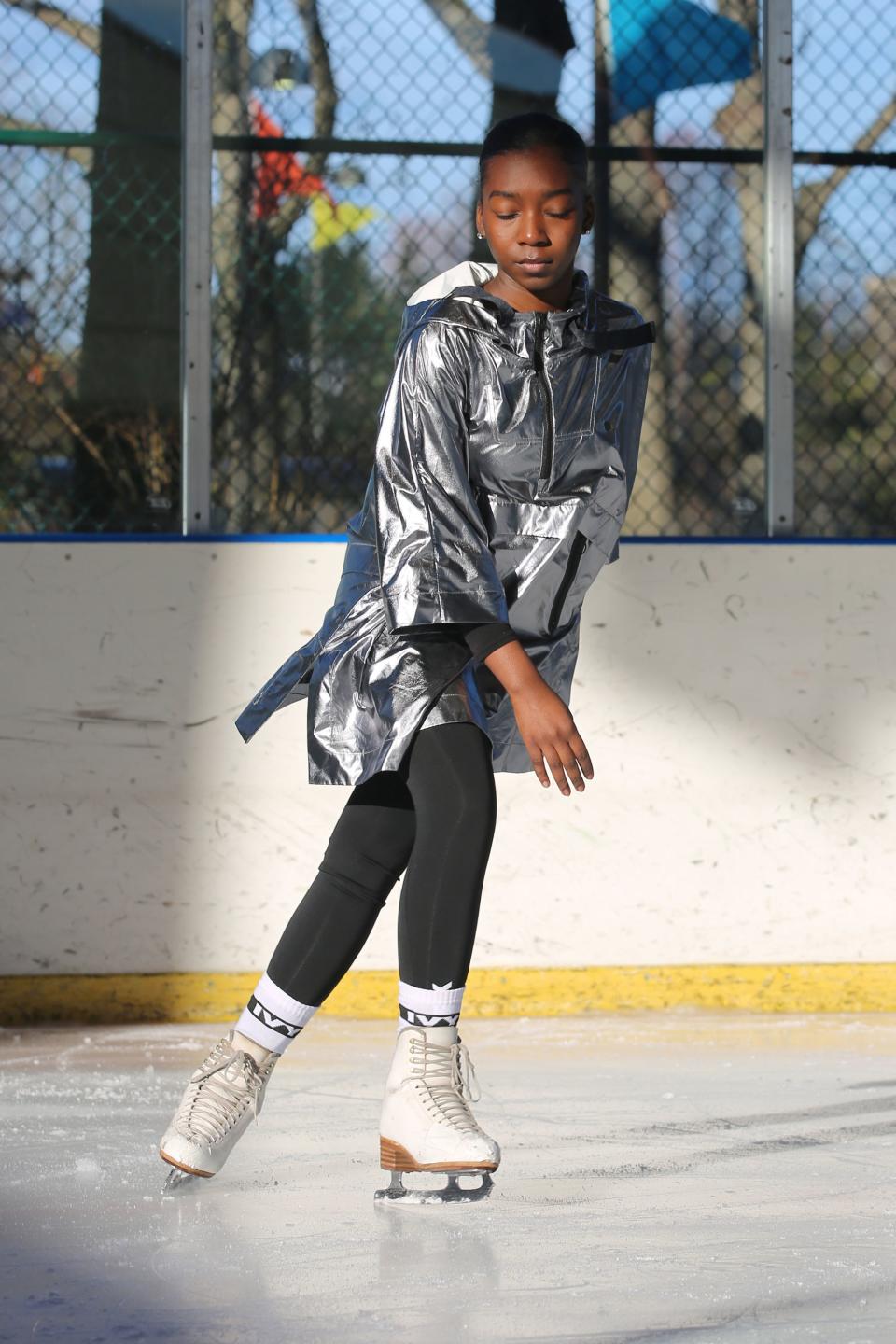 It’s blades of glory, Beyhive style.