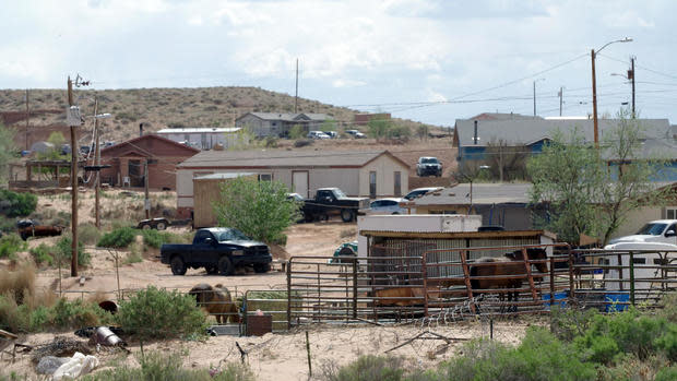 navajo-nation-houses.jpg 