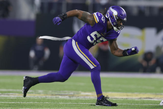 Vikings trade Za'Darius Smith to Cleveland for draft picks