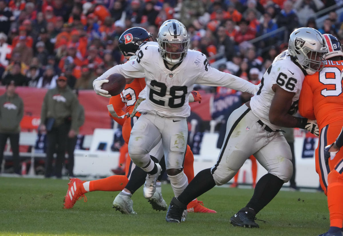 Sounds of the Game: Raiders Week 1 win vs. Panthers