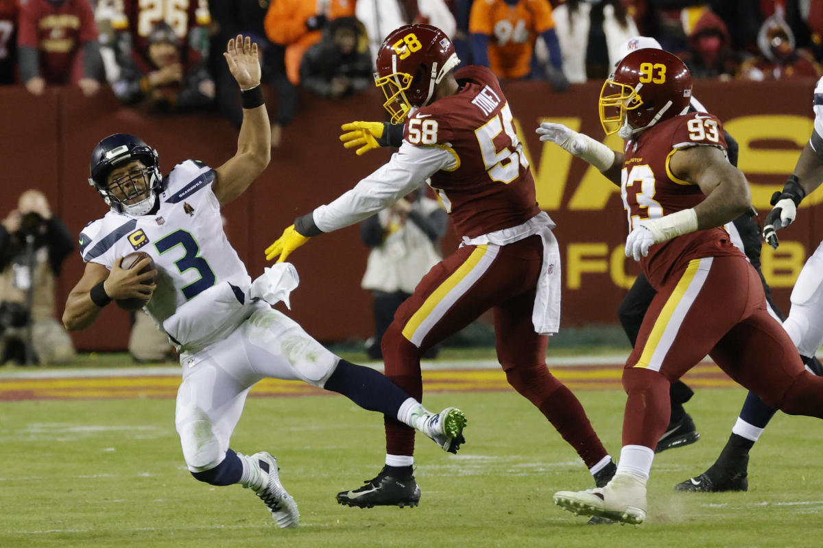 WATCH: Shaka Toney's first career sack in the NFL was a big one