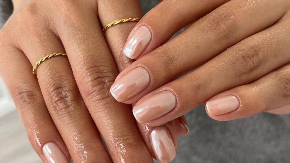 Nude chrome nails