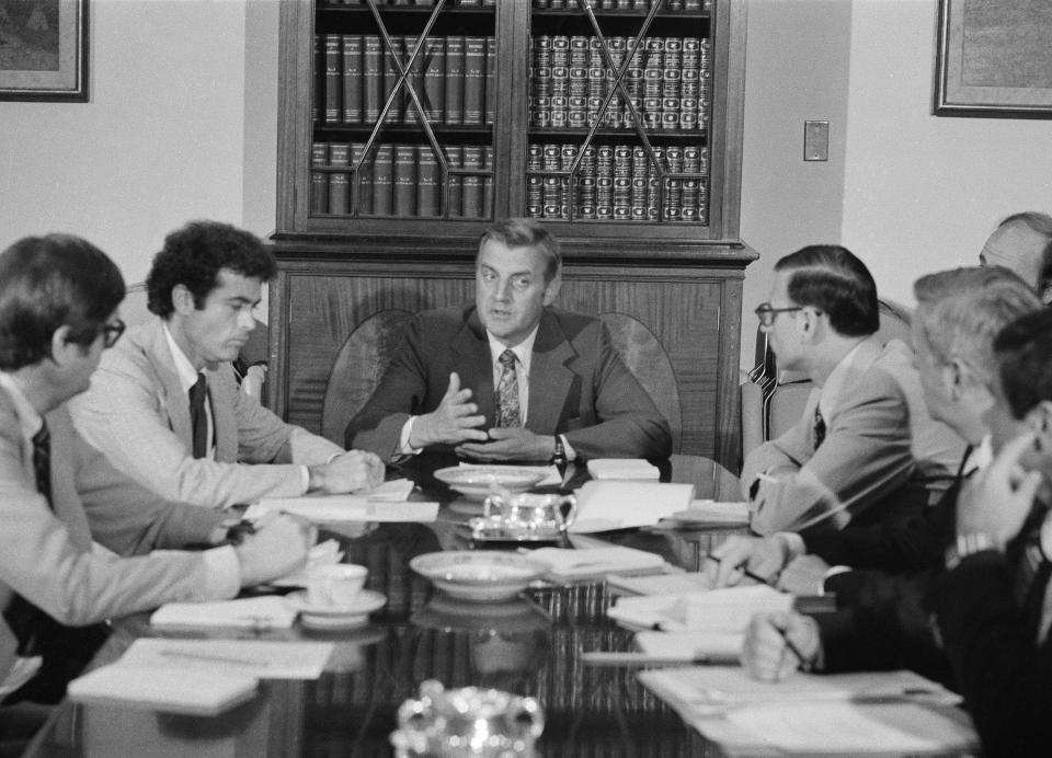 Vice President Walter Mondale chairs a meeting of the Energy Task Force in Washington D.C., June 27, 1979. From left are: Alvin Alm of the Department of Energy; Jack Watson, assistant to the president; Mondale; Stuart Eizenstat, assistant to the president for domestic affairs;Ernest Olsen of the Interstate Commerce Commission and Dan O