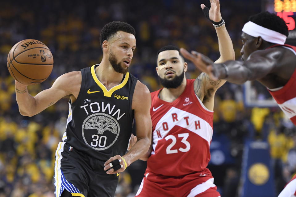 Golden State Warriors guard Stephen Curry (30) drives past Toronto Raptors guard Fred VanVleet (23) during the first half of Game 6 of basketball’s NBA Finals, Thursday, June 13, 2019, in Oakland, Calif. (Frank Gunn/The Canadian Press via AP)