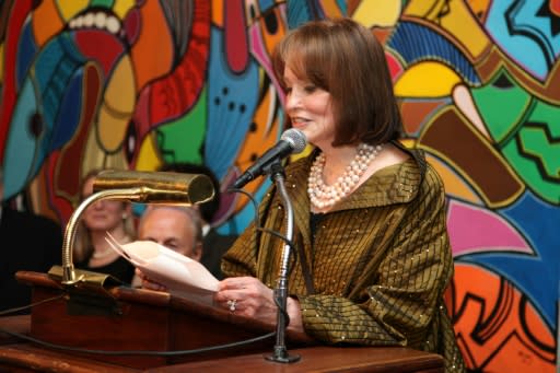 Artistic and glam, Gloria Vanderbilt -- seen here in 2009 -- was well-known for her tumultuous love life that included four marriages and racy escapades with a slew of suitors including Frank Sinatra, Gene Kelly and Marlon Brando