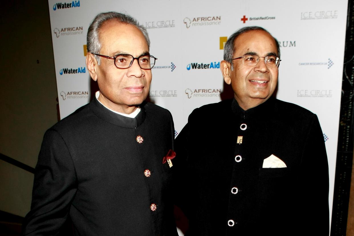 Srichand and Gopichand Hinduja pictured in 2007. (Getty Images)