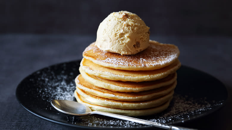 ice cream on pancakes