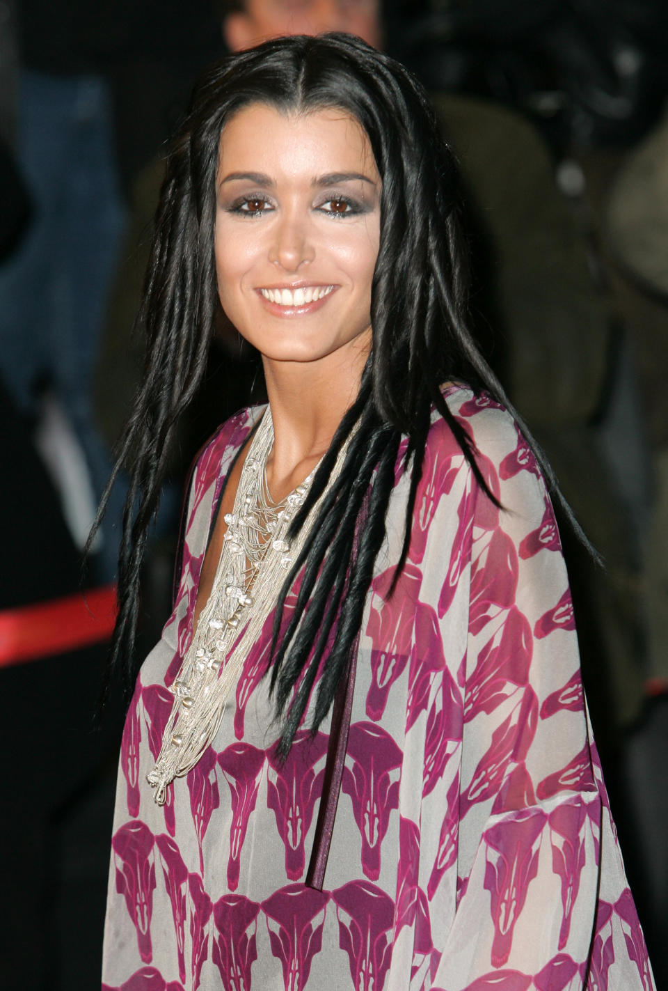 Avec des dreadlocks