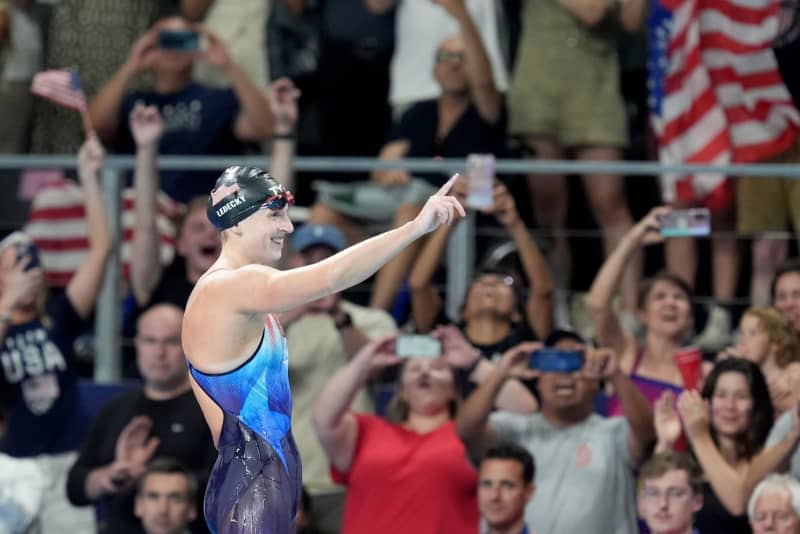 American Ledecky wins recordbreaking ninth women’s swimming gold