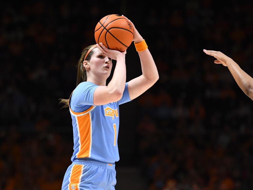 Tennessee's Sara Puckett (1) with the 3-point shot during the during the NCAA college basketball game against Georgia on Sunday, January 15, 2023 in Knoxville, Tenn. 