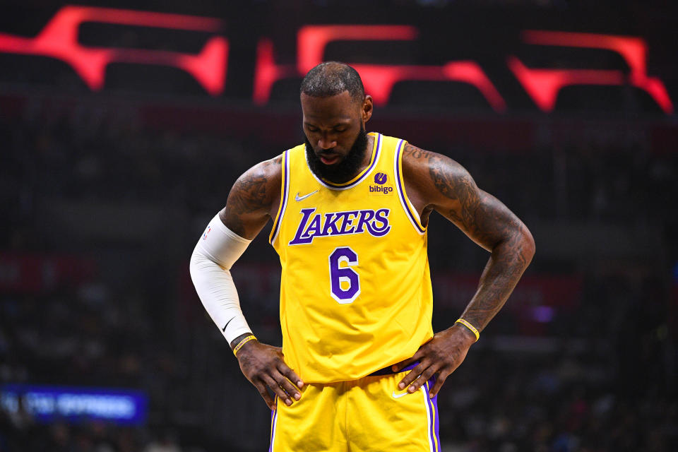 LOS ANGELES, CA - MARCH 03: Los Angeles Lakers Forward LeBron James (6) looks on dejected during a NBA game between the Los Angeles Lakers and the Los Angeles Clippers on March 3, 2022 at Crypto.com Arena in Los Angeles, CA. (Photo by Brian Rothmuller/Icon Sportswire via Getty Images)