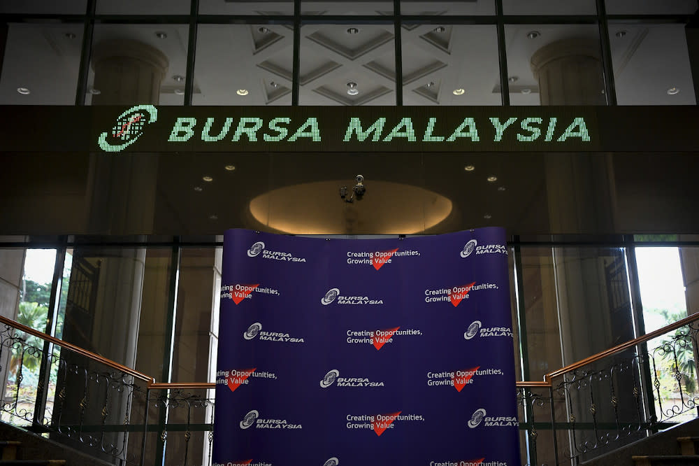 Serba Dinamik and its four top executives were charged with submitting a false statement to Bursa Malaysia Securities Berhad on February 26, 2021. — Bernama pic