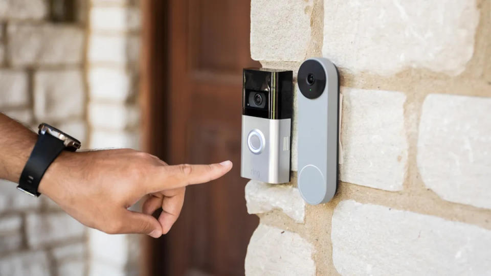 Video Doorbell - man pressing doorbell