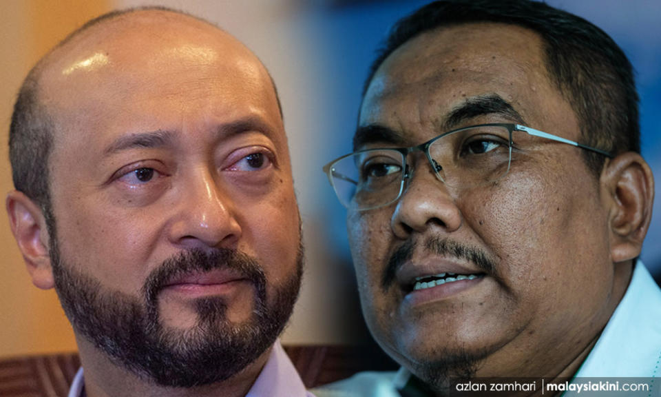 Former Kedah MB Mukhriz Mahathir (left) and his successor Muhammad Sanusi Md Nor