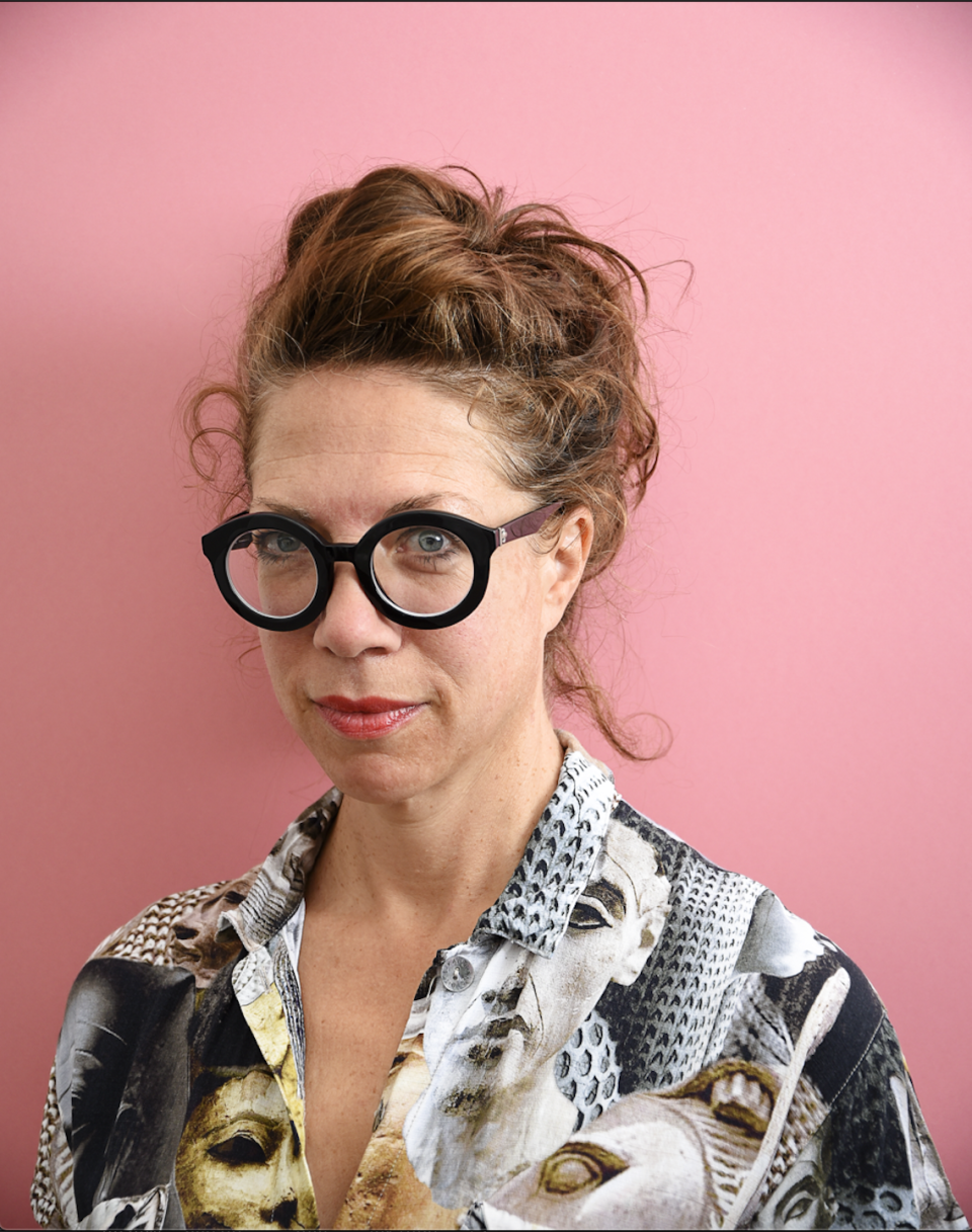 Carla Erdmann
Journalist, Writer, Portfolio Reviewer, Curator (DE)
