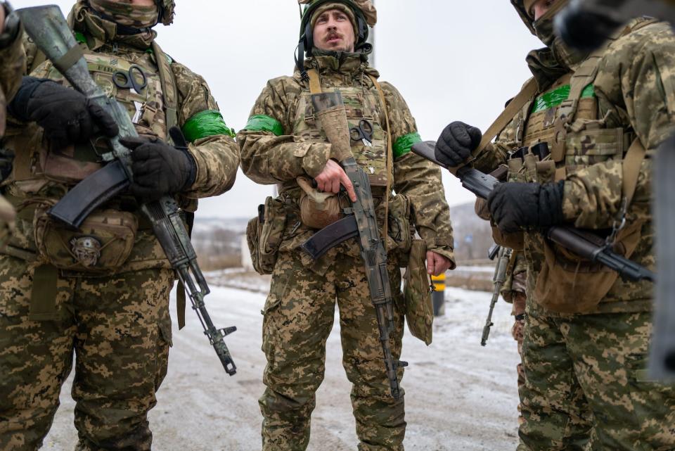 Ukrainian soldiers near Bakhmut