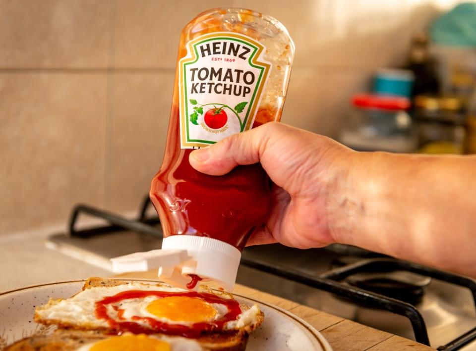 A TikToker broke down an easy to do ketchup hack hiding in plain sight. Ming – stock.adobe.com