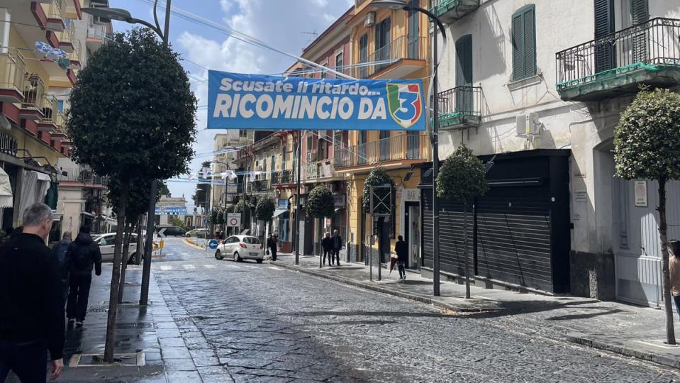 Napoli banners celebrating their forthcoming Serie A win