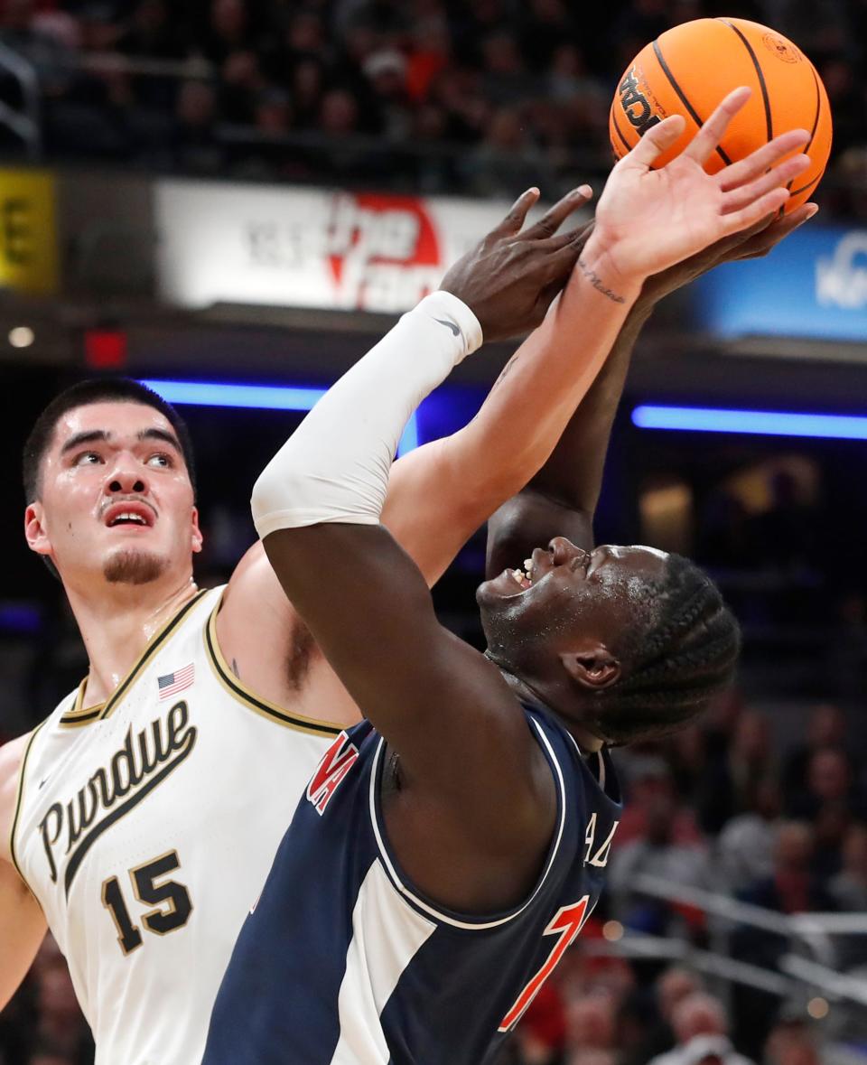 Purdue and Arizona faced off in the regular season. Could they both make the NCAA Tournament Final Four? March Madness odds have the favored in their respective regions ahead of their Sweet 16 games.