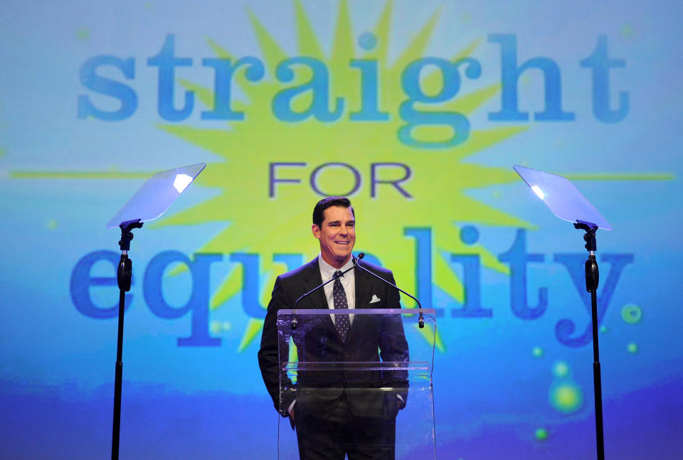 Billy Bean, Major League Baseball&rsquo;s vice president for social responsibility and inclusion,&nbsp;speaks at the 7th Annual PFLAG National Straight For Equality Awards Gala on March 30, 2015 in New York City. (Photo: D Dipasupil via Getty Images)