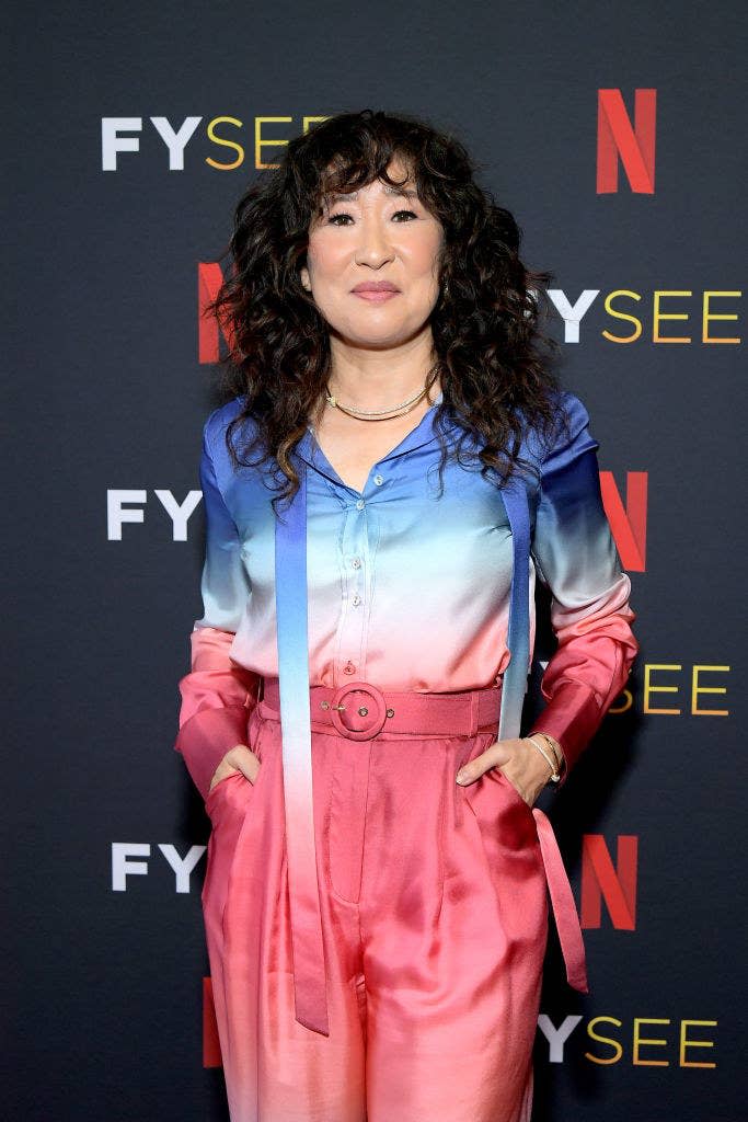 Sandra Oh posing for a photo