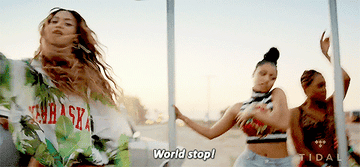 beyonce dancing while singing world stop