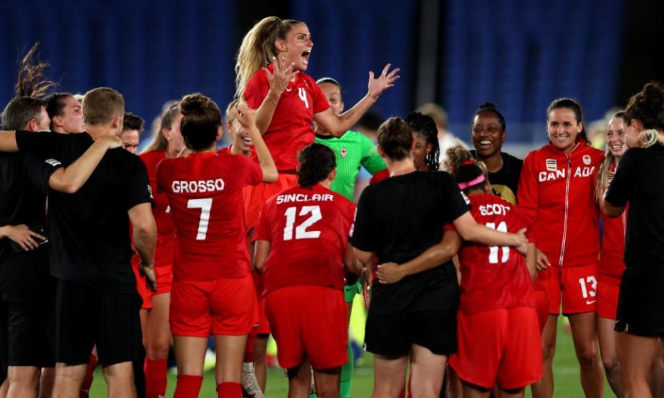 Canada celebrate their gold medal victory over Sweden in Tokyo last summer