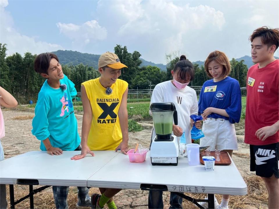 王瞳傻傻破哏「要比賽割韭菜」浩子傻眼！全部一起不按牌理出牌