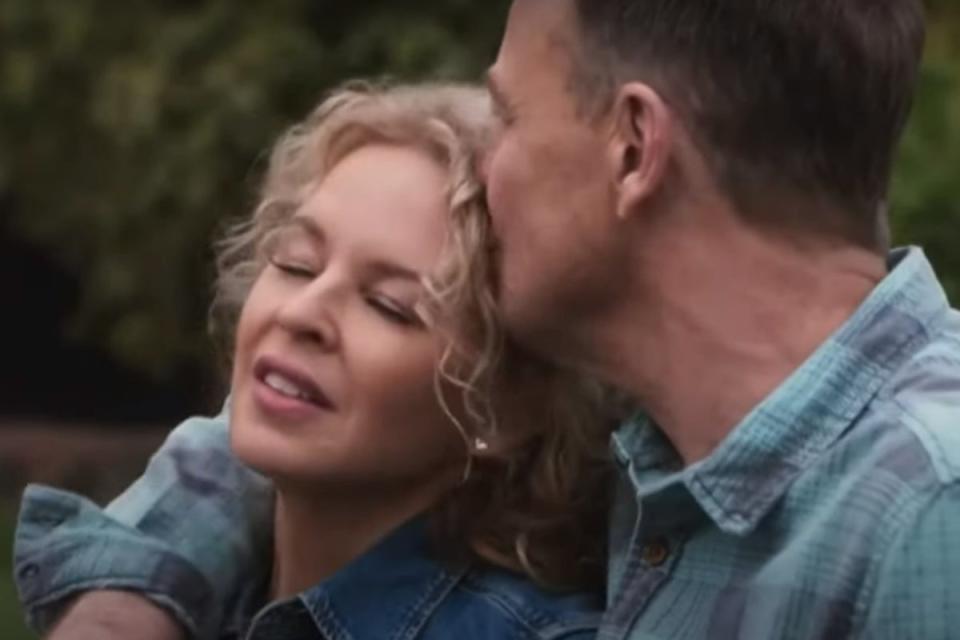 Minogue and Donovan returned for the ‘Neighbours’ finale (Channel 5)